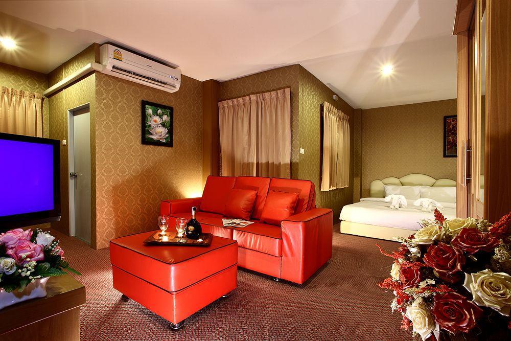 Victoria Nimman Hotel Chiang Mai Extérieur photo