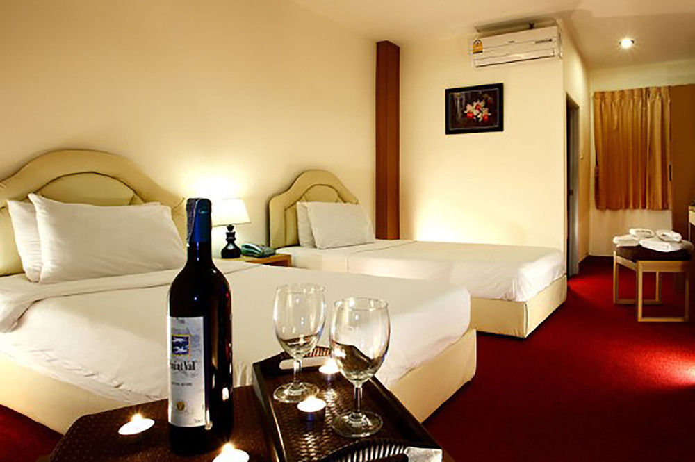 Victoria Nimman Hotel Chiang Mai Extérieur photo